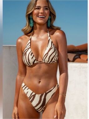 Cupshe x JoJo Saddleback Triangle Bikini Set